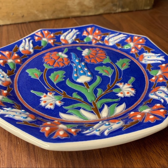 Vintage pair Turkish handmade/hand painted plates - Picture 4 of 10